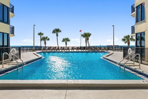 Pool - Gulf-front condo w/ pools & direct beach access (Panama City Beach)