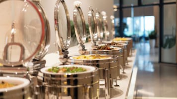 Desayuno buffet incluido todos los días 