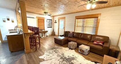 Artful Western Casita with AC in the heart of Ten Sleep - 2 Bedrooms Sleeps 4-5