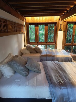 House, 2 Bedrooms, Smoking, Private Pool - Private Wooden Pool Villa in Mae Rim for 4-6 Guests (Mae Rim)