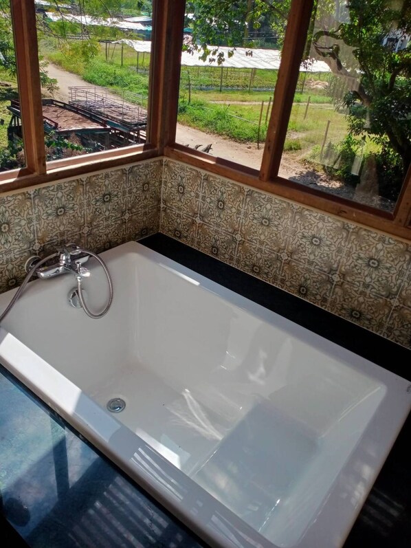 Bathroom - Private Wooden Pool Villa in Mae Rim for 4-6 Guests (Mae Rim)