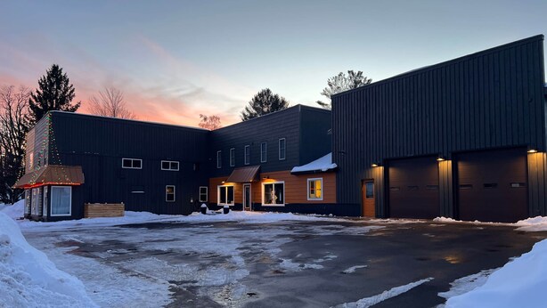 Exterior - Comfort and warmth, convenience to Campus at Pike Bay Apartment (Chassell)