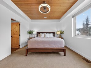 4 bedrooms, free WiFi, bed sheets