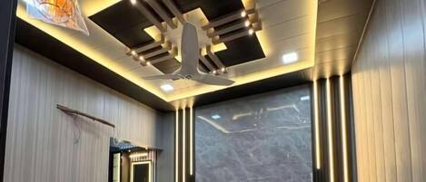 Deluxe tweepersoonskamer | Geluiddichte muren, een strijkplank/strijkijzer, gratis wifi