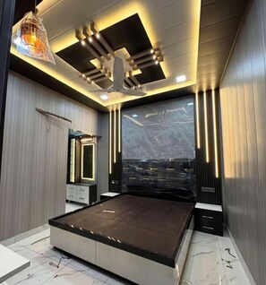 Soundproofing, iron/ironing board, free WiFi - Karachi Family Guest House (Karachi)