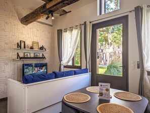 Interior - La Laverie (Dosches)