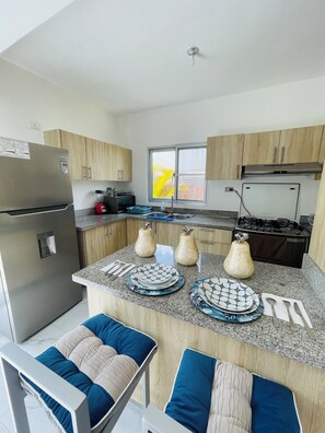 Villa, patio | Cuisine privée | Cafetière/bouilloire