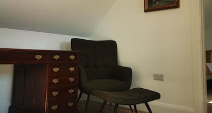 Luxurious 4-bedroom house perfect for relaxing stays in Cong