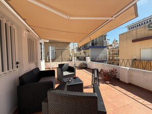 Terrace/patio - Casa del Mediterraneo Apartment in the Old Town of Benidorm (Benidorm)