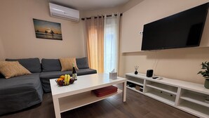 Unclassified image, 2 of 23, button - Casa del Mediterraneo Apartment in the Old Town of Benidorm (Benidorm)