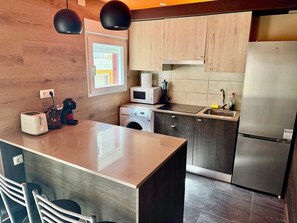 Private kitchen - Casa del Mediterraneo Apartment in the Old Town of Benidorm (Benidorm)