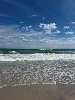 Beach - Waterfront 3-bedroom Home in Surf City (Surf City)