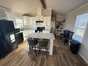 Fridge, microwave, oven, stovetop - Horse Ranch Retreat in Wimberley (Wimberley)