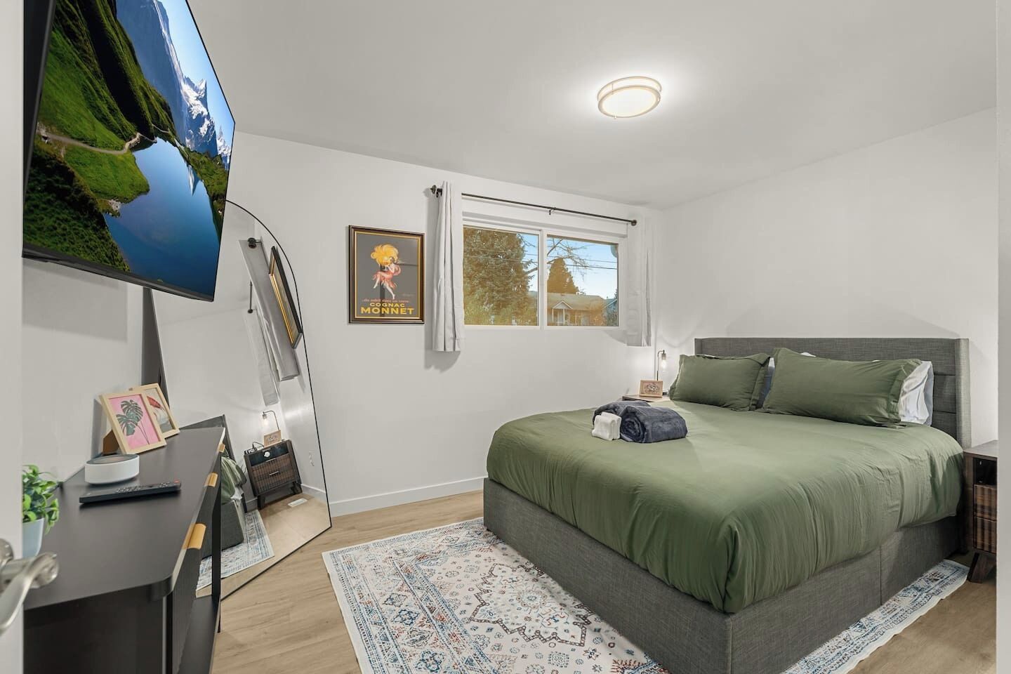 Iron/ironing board, travel crib, WiFi