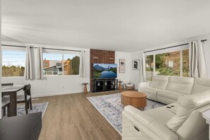 TV, fireplace - Burien Luxury 3BR Apartment | 4BD, Sleeps 8 | Pet+ (Burien)