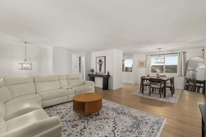 TV, fireplace - Burien Luxury 3BR Apartment | 4BD, Sleeps 8 | Pet+ (Burien)