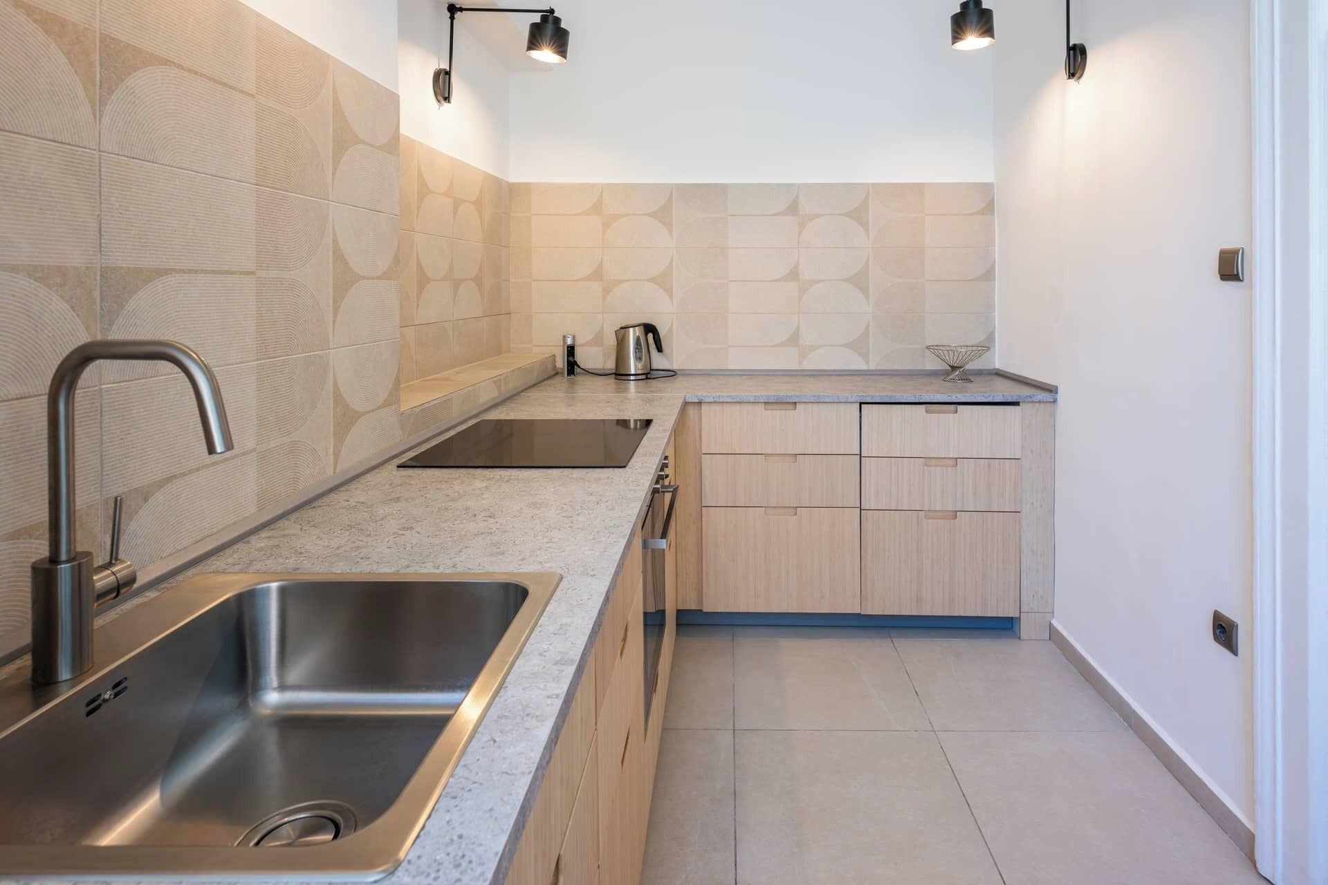 อพาร์ทเมนท์, วิวเมือง | ครัวส่วนตัว | โต๊ะรับประทานอาหาร