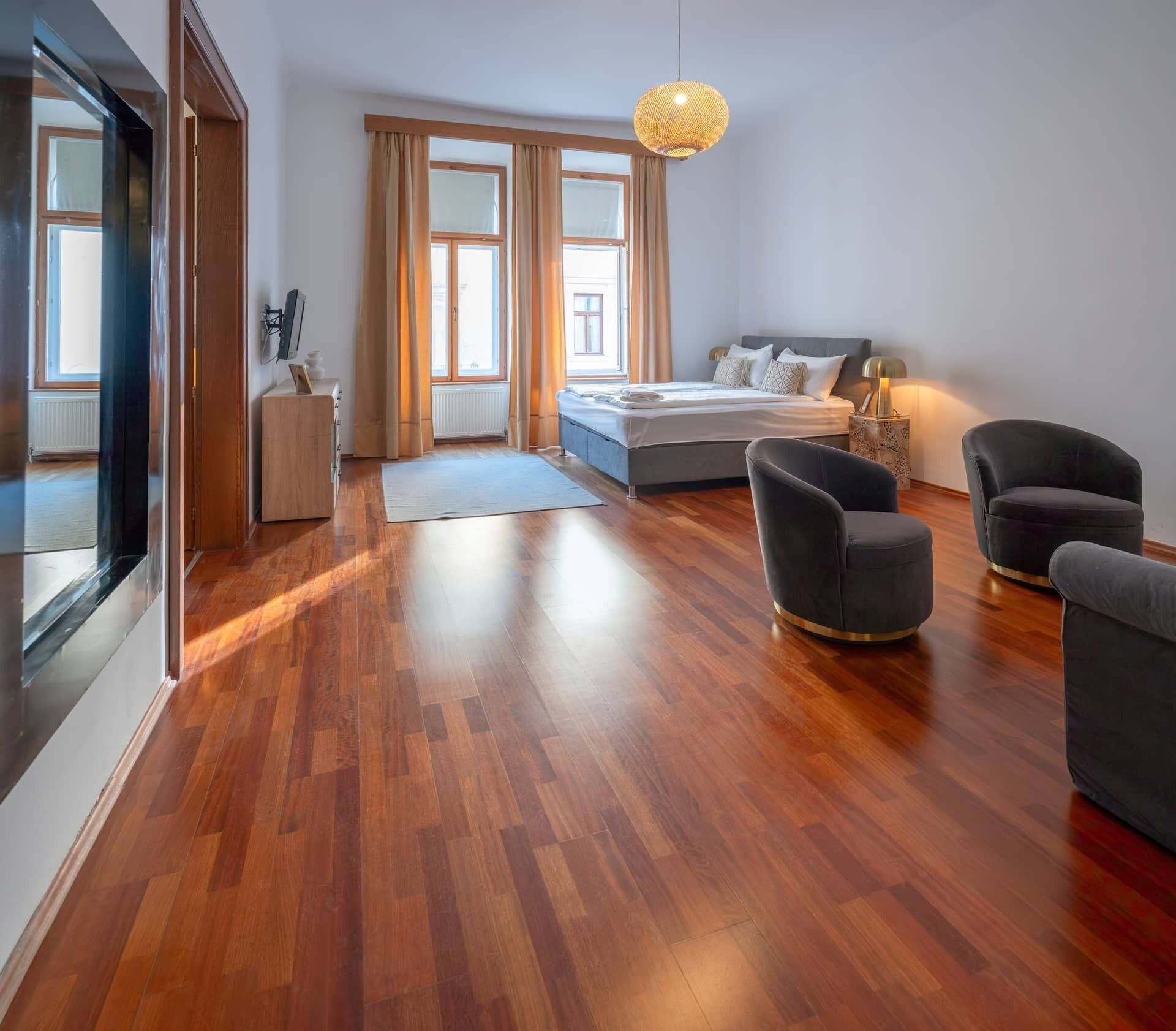 Caja de seguridad en la habitación, wifi gratis y ropa de cama 