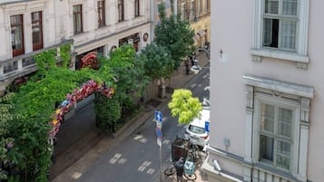 Apartment, City View | Street view