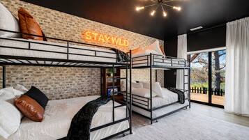 6 bedrooms, iron/ironing board, travel cot, free WiFi