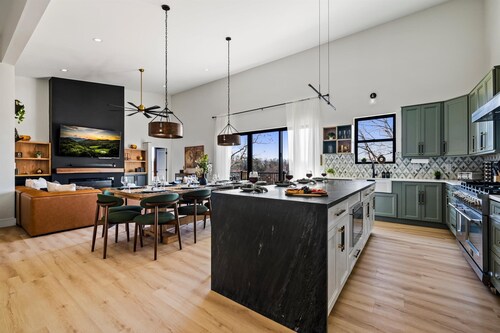 New Speakeasy Estate • Pool + Hot Tub + Sauna • Game Room + Theater