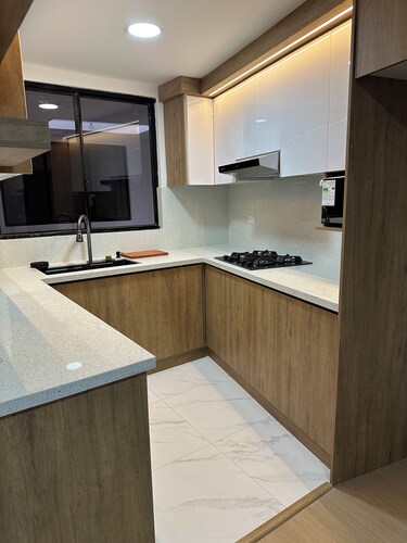 Aero Terminal. Complete apartment very close to the airport and terminal.