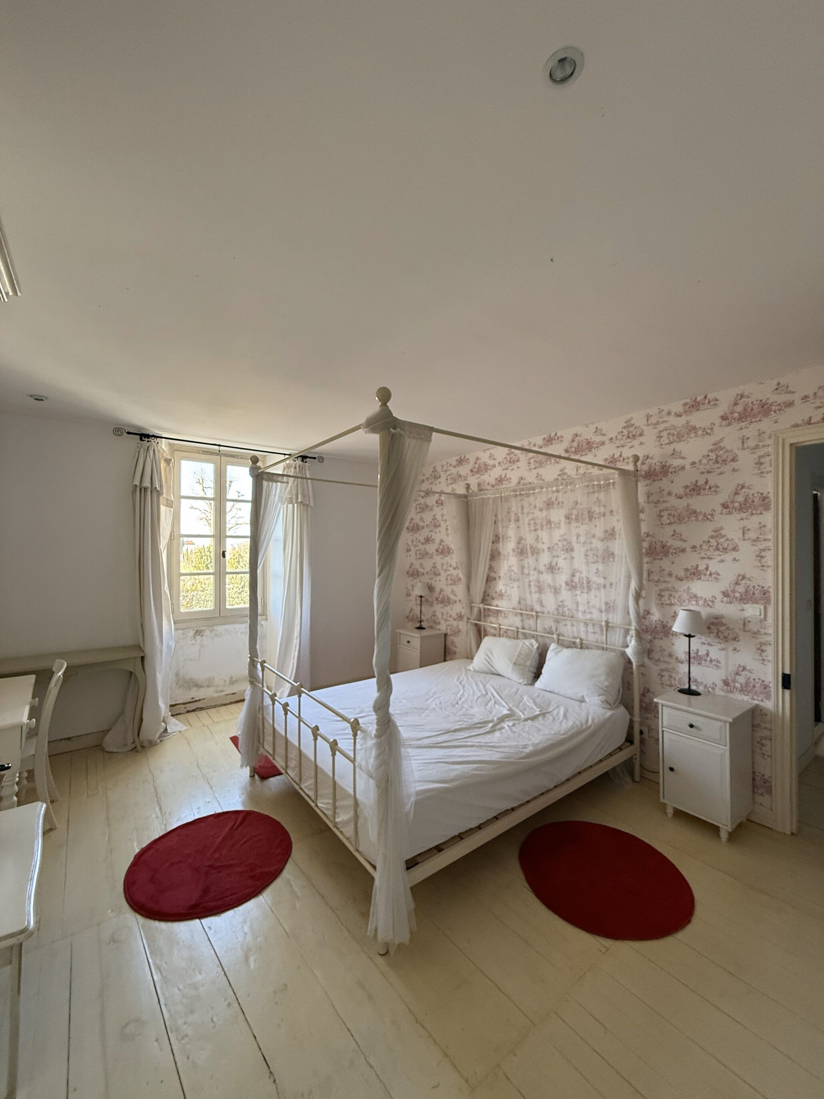 2 chambres, fer et planche à repasser, lit parapluie, Wi-Fi gratuit