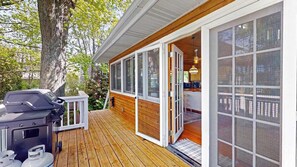 Property grounds - Golden Hour Lakefront Retreat - Fire Pit - Dogs (South Haven)