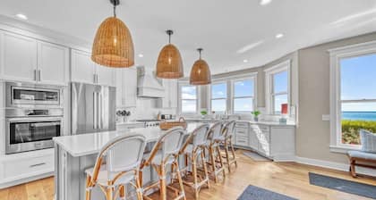 South Haven Luxury Lakefront - Panoramic Lake Views