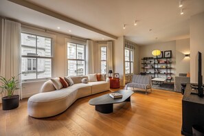 65-吋智慧型電視、數位頻道、地暖系統