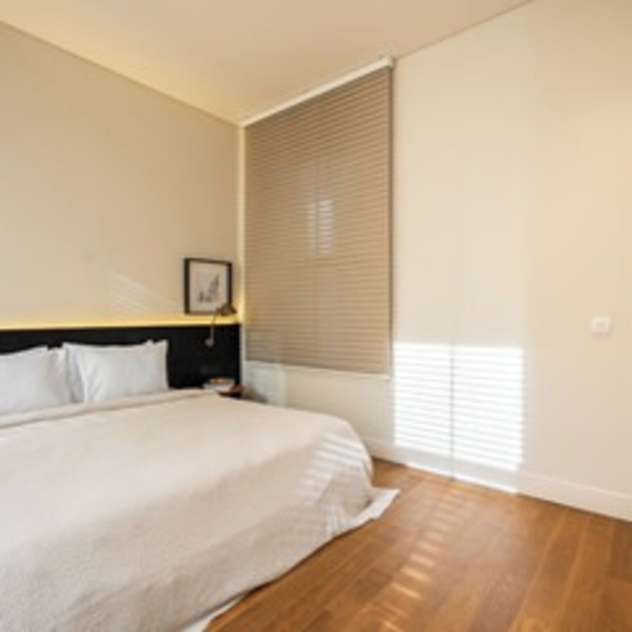 Egyptian cotton sheets, premium bedding, memory-foam beds, free minibar