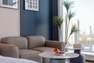 Habitación Confort doble, vistas a la ciudad | Zona de estar