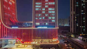 إطلالة على المدينة من المنشأة