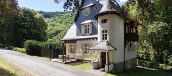 Administrator's house Kammerburg / apartment Rheinberg #1 / 3ZKBB, barbecue area