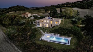 Exterior - Villa Zenit 8 by Marche Holiday Villas (Pergola)