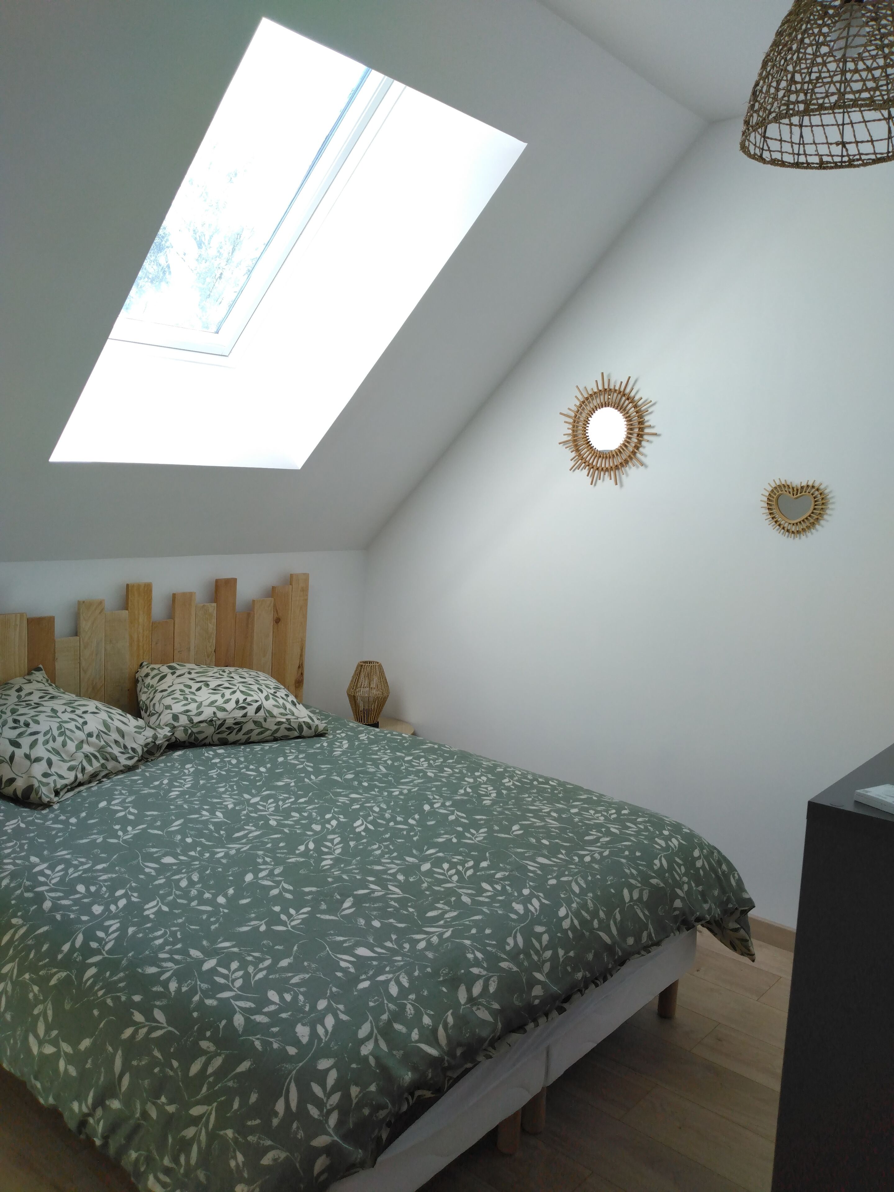 2 chambres, fer et planche à repasser, lit parapluie, Wi-Fi gratuit