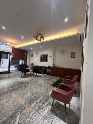 واجهة المنشأة