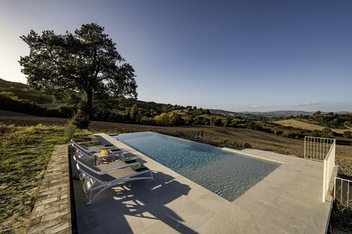 Villa Zenit 8 by Marche Holiday Villas