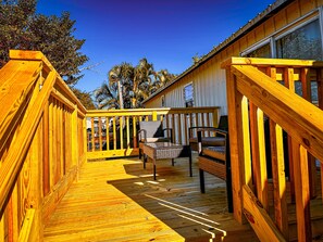 Terrace/patio - Cozy 2-bedroom house in Bokeelia close to many amenities. (Bokeelia)