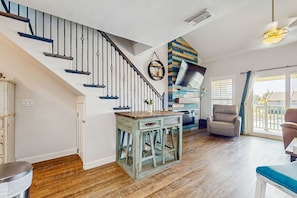Smart TV - 🌊Steps to Private Beach | Awesome Location | Southern Charm on the Gulf🌊 (Miramar Beach)