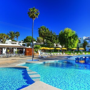 Outdoor pool, a heated pool - Superb apartment - With 4 pools - Club Albufeira  (Albufeira)