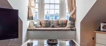 TONY APARTMENT HEART OF EDINBURGH CITY CENTRE