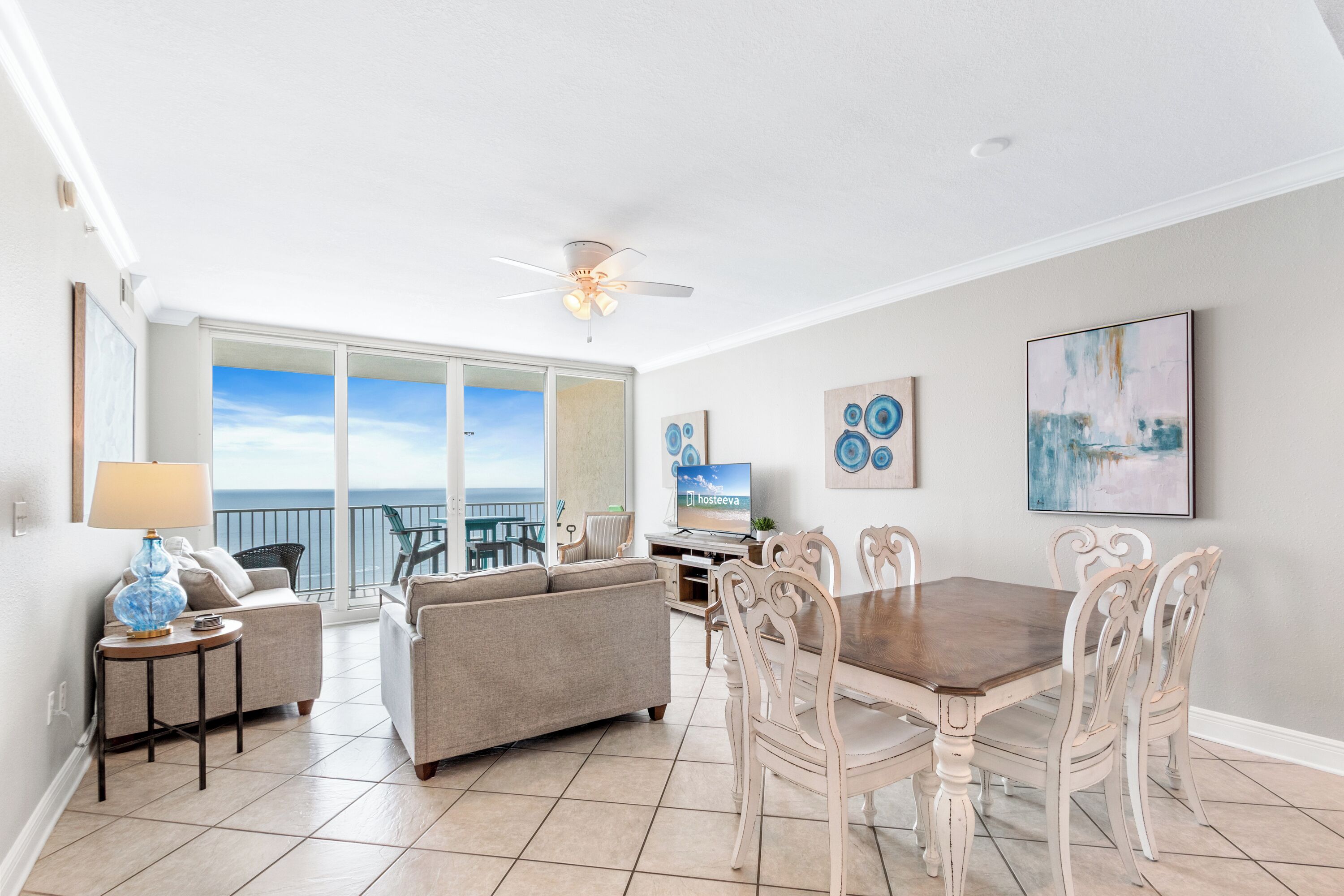 Classic Condo, 3 Bedrooms, Pool Access, Beach View | In-room dining