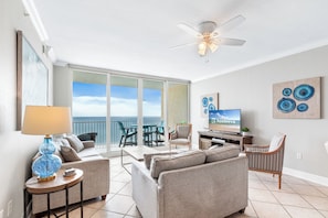 Classic Condo, 3 Bedrooms, Pool Access, Beach View | Living room | 45-inch Smart TV with satellite channels - San Carlos 1905 (Gulf Shores)