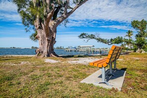 Property grounds - FREE Pool Heat | Sleeps 13 | Near AMI (Bradenton)