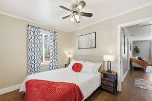 2 bedrooms, desk, iron/ironing board, free WiFi