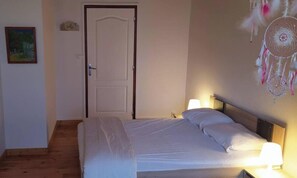 3 dormitoris, planxa i posts de planxar i wifi 