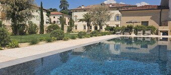 Relax and Comfort in an Elegant Venetian Villa with a Beautiful Outdoor Pool