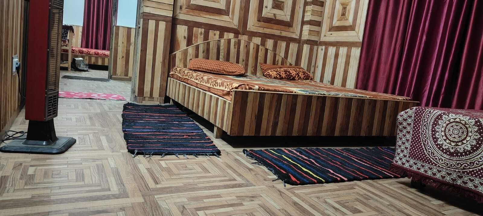 Rollaway beds, free WiFi, bed sheets