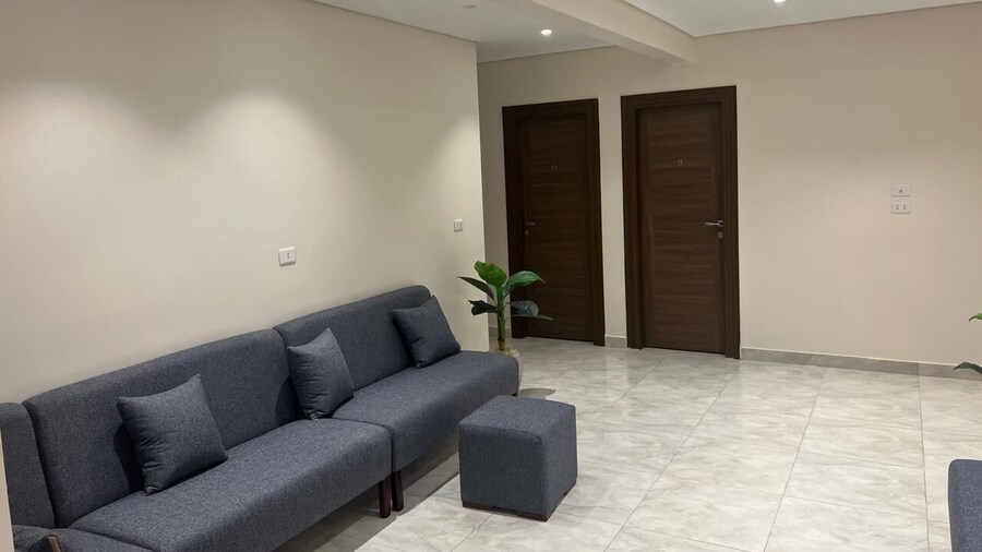 Transit 64 Hotel